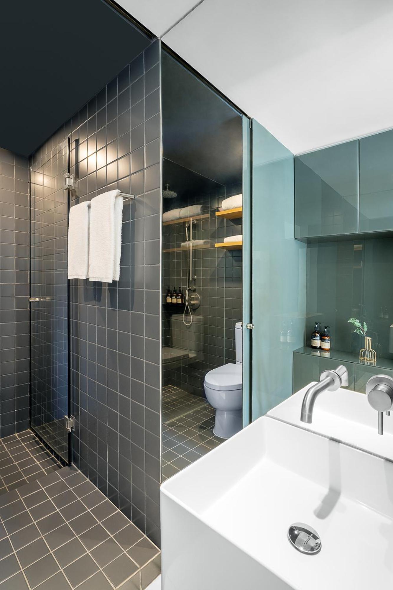 Base-shanghai Suhe Serviced Apartment, Near East Nanjing Road & People's Square 4*