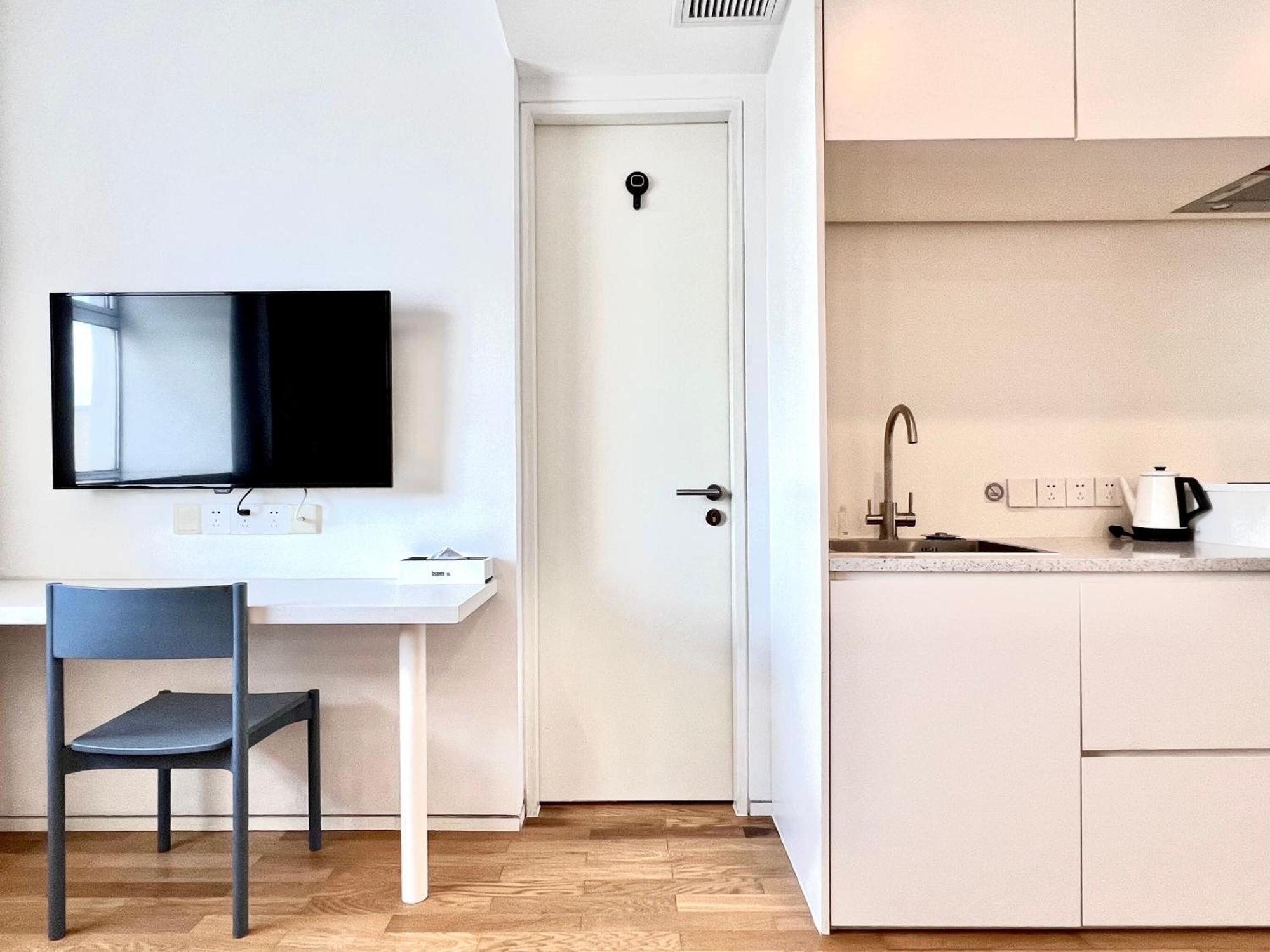 Base-shanghai Suhe Serviced Apartment, Near East Nanjing Road & People's Square 4* Thượng Hải
