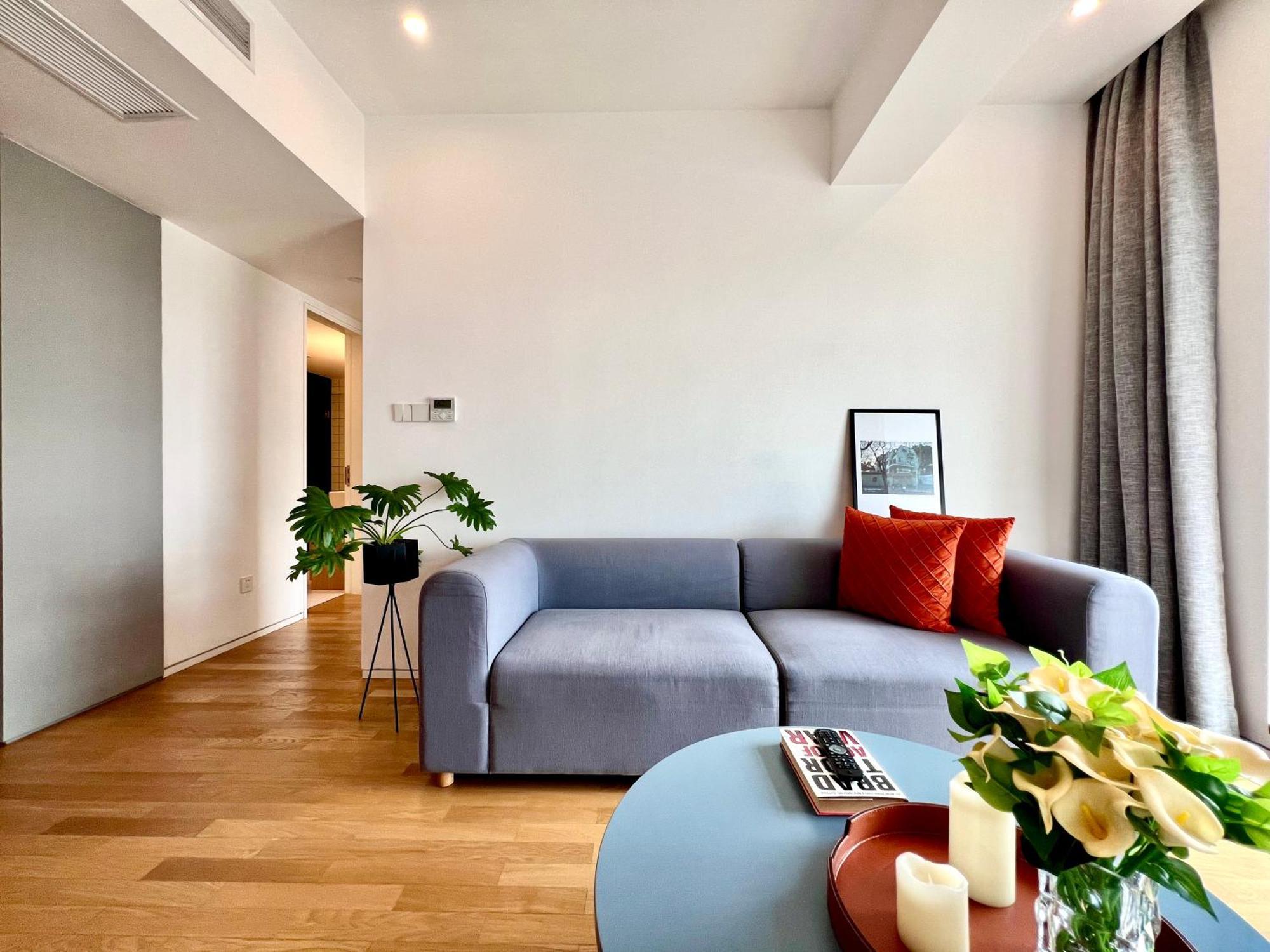 Base-shanghai Suhe Serviced Apartment, Near East Nanjing Road & People's Square